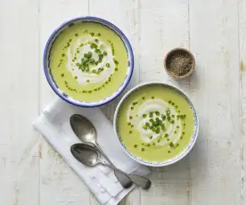 Broccoli and pea soup with cauliflower cashew cream