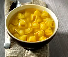 Tortellini alla bolognese