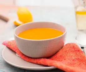 Zupa krem z pieczonej papryki i marchewek
