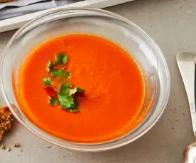 Möhren-Tomaten-Suppe