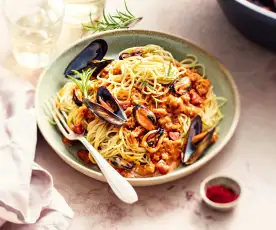 Spaghetti aux moules, chorizo et safran