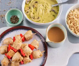 Azjatycka zupa grzybowa; Souvlaki z kurczaka i papryki z ryżem
