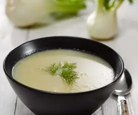 Fenyklová polévka se sýrem