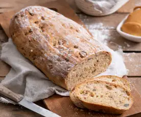 Chleb cebulowy z wędzonym serem