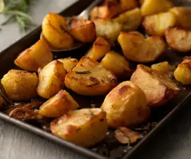 Geroosterde aardappelen met rozemarijn en knoflook