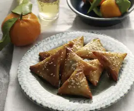 Almond briouats with honey and sesame seeds 