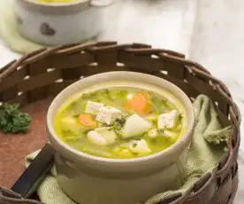 Gaskońska zupa garbure z tofu