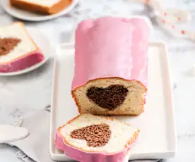 Babka z kakaowym sercem z chili