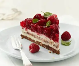 Himbeer-Nougat-Crunch-Torte