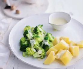Brokkoli und Kartoffeln mit Gorgonzola-Sauce
