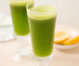 Lemon and parsley juice