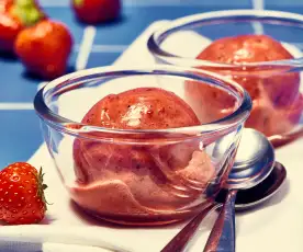 Erdbeer-Vanille-Sorbet
