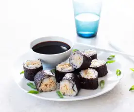 Sushi picante de atún (Spicy tuna roll)