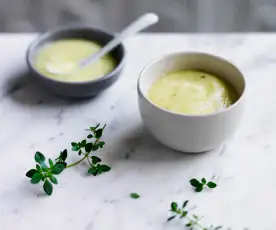 Pineapple and lemon thyme purée (10-12 months)