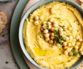 Hummus con verduras de aprovechamiento
