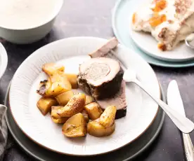 MENU - Champignon-aardappelsoep, gevuld kalfsvlees met oven-aardappelen en pastinaak, mandarijn-tiramisu