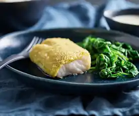 Merluzzo in crosta di erbe con riso e salsa al limone