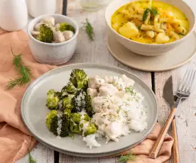 Zupa fasolkowa; Kurczak z brokułami i ryżem