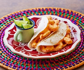 Taquitos de camarón al chipotle con tortillas de harina