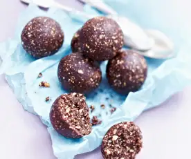 Cocoa Amaranth Balls