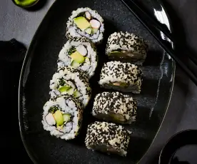 California Roll (Inside-out-Sushi)