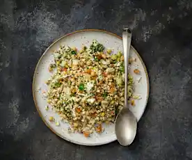 Raw cauliflower tabouli