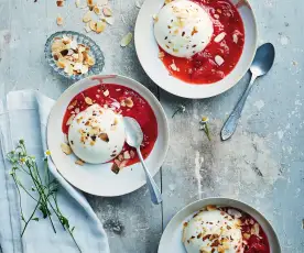 Blancs-mangers aux amandes et compotée de fraises