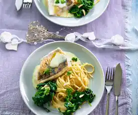 Zander mit Spinat, Linguine und Beurre blanc