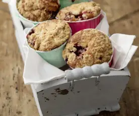 Blackberry Muffins with Cardamom Crunch Topping