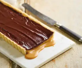 Tarte de chocolate e caramelo