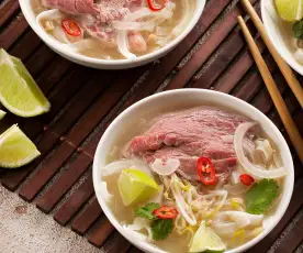 Sopa de ternera (Pho bo) - Vietnam