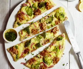 Omlet z brokułami i szynką