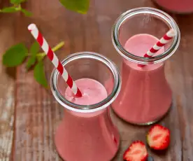 Erdbeer-Buttermilch-Shake