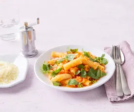 Pasta mit sizilianischer Sauce