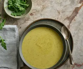 Sopa de brócolos e rúcula