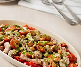 Ensalada de pimientos y pollo con almendras
