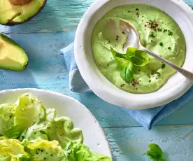 Avocado-Basilikum-Salatdressing
