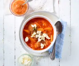 Zuppa di pomodoro e mango
