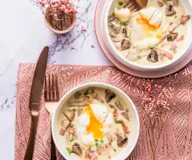 Œufs pochés et sauce poulette  