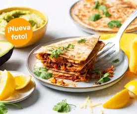 Sincronizadas de pollo, tomate y cilantro