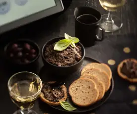 Tapenade olives noires et pruneaux