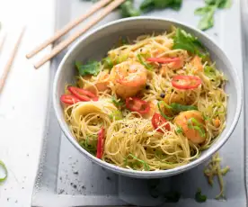 Noodles con gamberi e verdure (TM6)