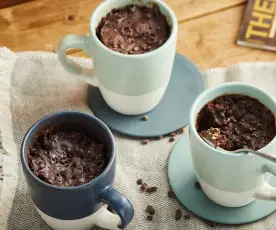 Mug cake double chocolat et beurre de cacahuète