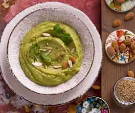 Crema di broccoli con mandorle (senza lattosio)