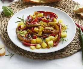 Pipi e patati (contorno di peperoni e patate)