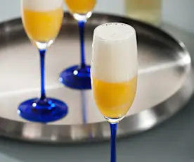 Bellini cocktail