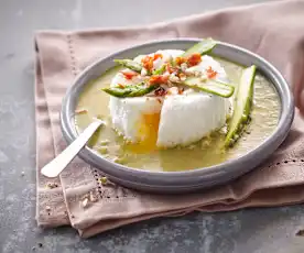 Ile flottante surprise, velouté asperge-champignon-chorizo (Zone 3)
