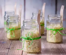 Insalata finocchi e sedano con lime e pepe rosa