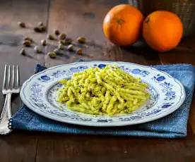 Trofie pesto di pistacchi e arancia