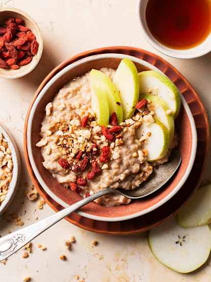 Haferbrei mit Früchten und Zimt (vegan)